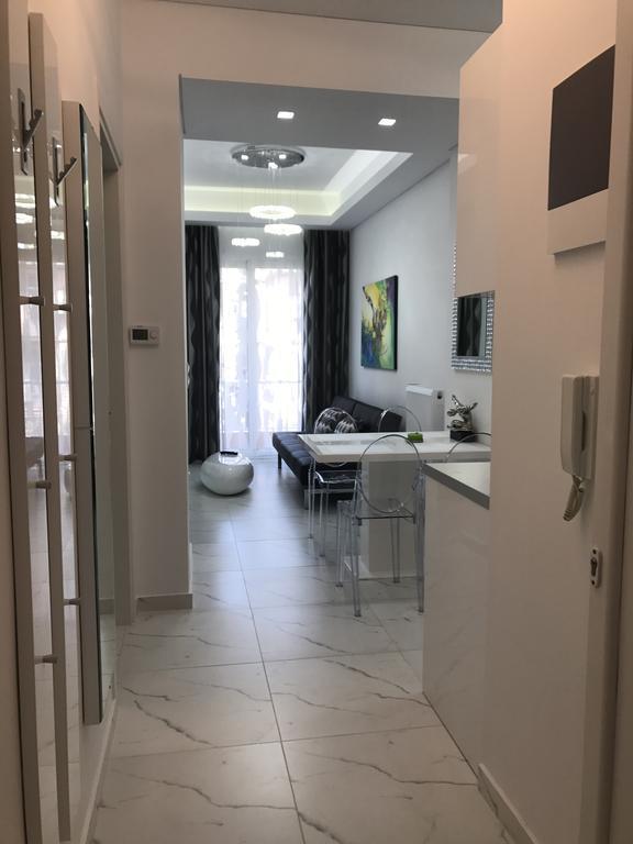 Laura City Egnatia Thessaloniki Exterior photo